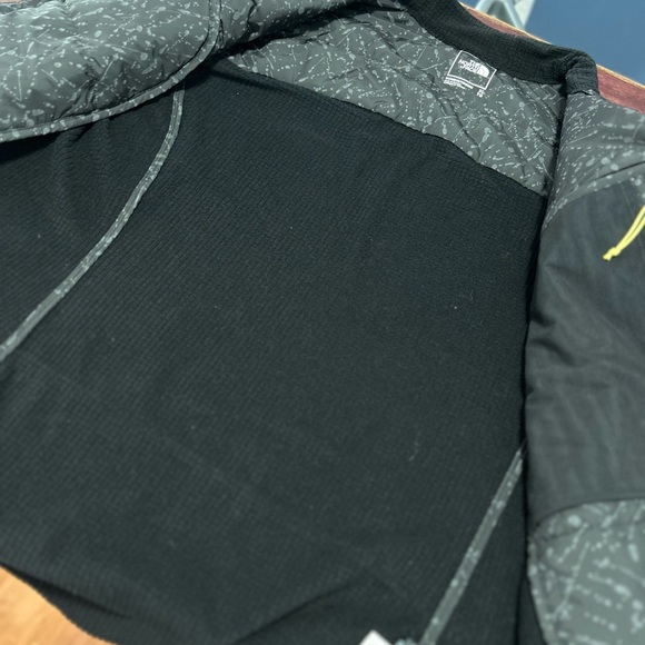 The North Face Cold Weather Running Jacket - Picture 3 of 4